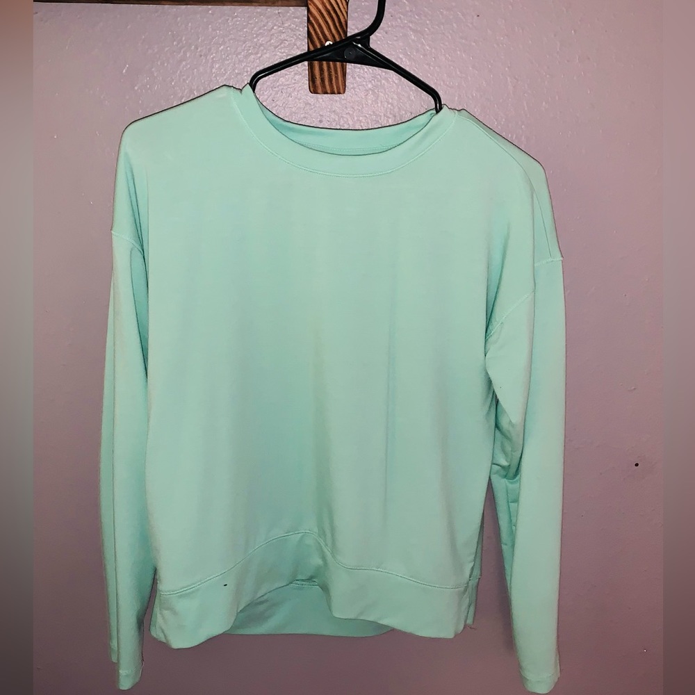 Workout long sleeve shirt